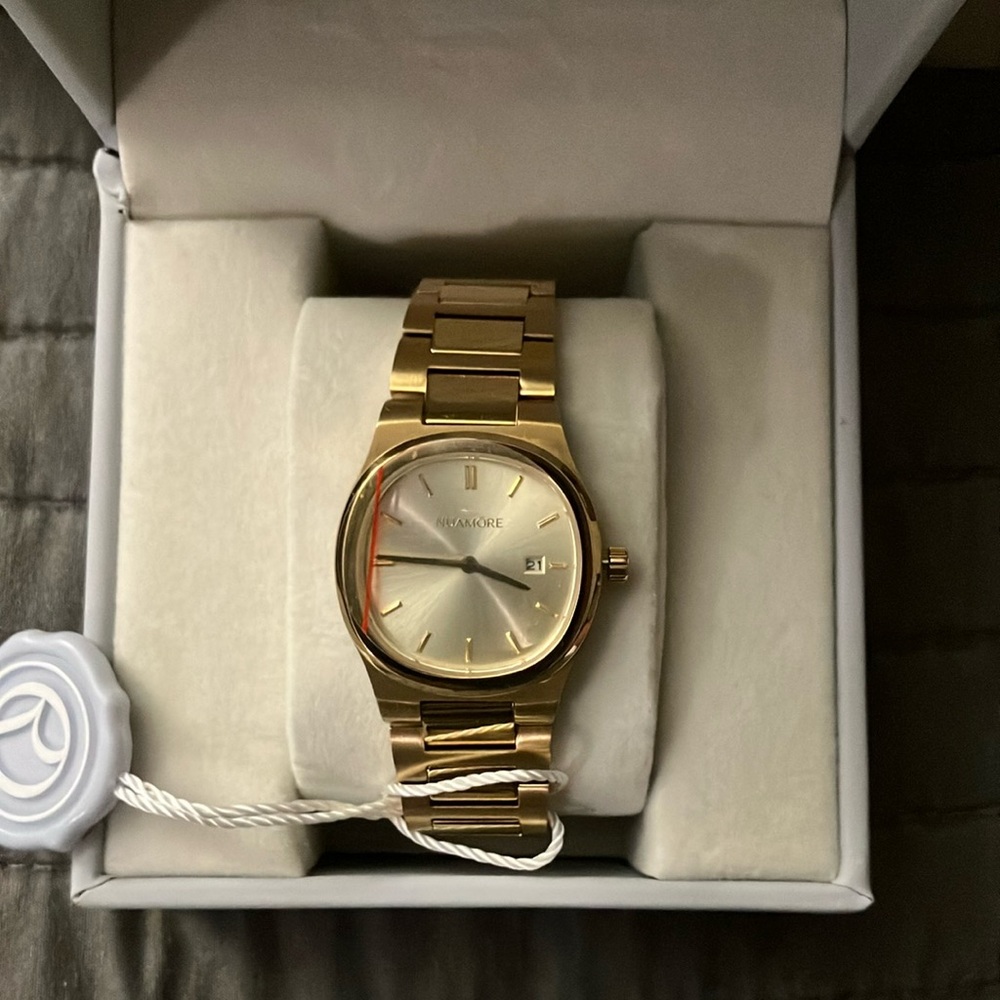 Nuamore Women's Watch - Picture 6 of 7